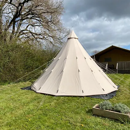 Parque de Campismo Glamping Suzanne Sainte-Suzanne (Mayenne)